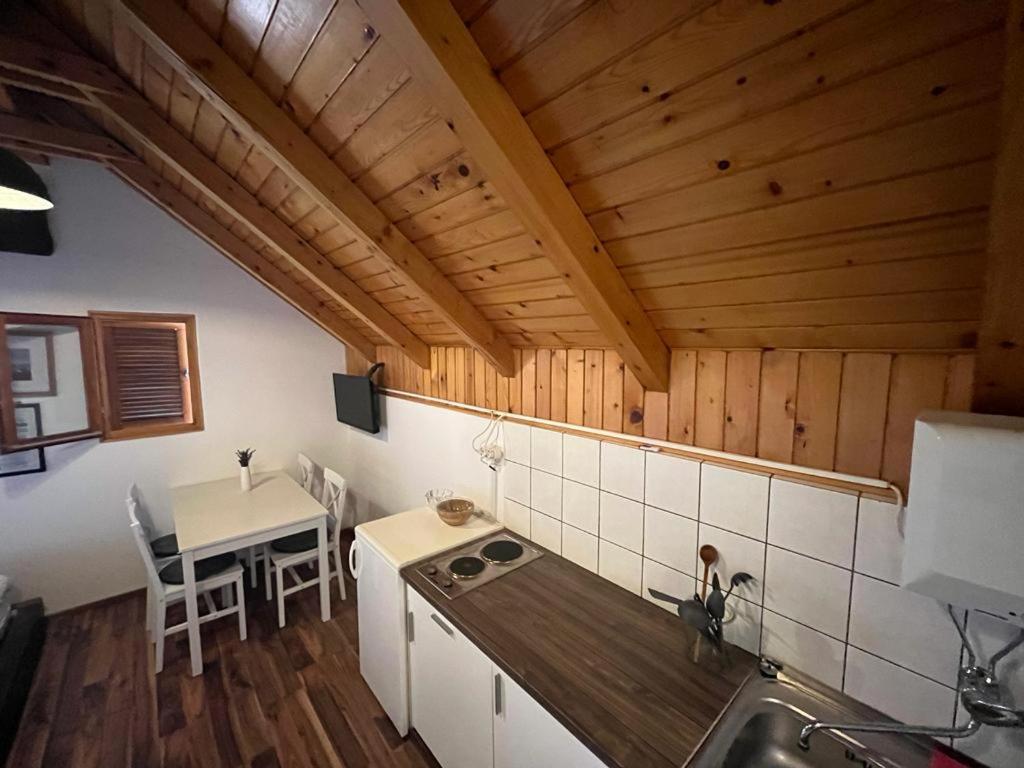 Cesargradska Klet Apartment Tuhelj Exterior photo